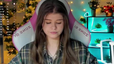 Alice online show from September 18, 4:42 pm