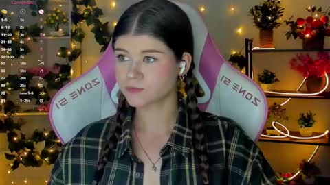 Alice online show from September 26, 9:30 pm