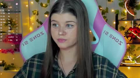 Alice online show from November 26, 4:08 pm