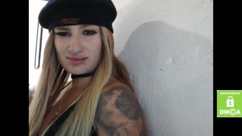 Snapshot of alice_trinity chatting on March 9, 7:59 pm Alice online show from March 9, 7:59 pm