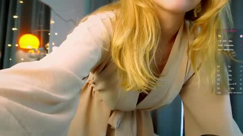 Alice  online show from May 19, 4:02 pm