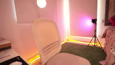 alicealberts online show from September 14, 9:47 pm