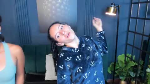 Snapshot of aliceandsia chatting on September 12, 3:06 am Alice and Asia online show from September 12, 3:06 am