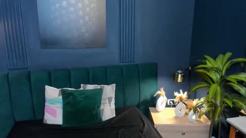 Snapshot of aliceandsia chatting on September 19, 2:57 am Alice and Asia online show from September 19, 2:57 am