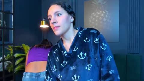 Snapshot of aliceandsia chatting on September 29, 12:10 pm Alice and Asia online show from September 29, 12:10 pm