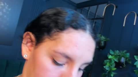 Snapshot of aliceandsia chatting on October 29, 3:09 am Alice and Asia online show from October 29, 3:09 am