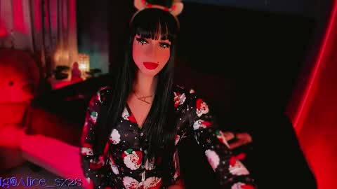 Alice online show from November 30, 7:23 am