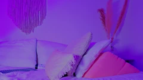 Alice Benette  online show from February 8, 1:42 am