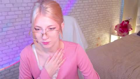 alice online show from February 22, 1:31 pm