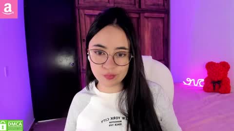 Aliceee  ..   97YP9VWGZHrefnav wishlist lists 1 online show from May 17, 7:32 pm