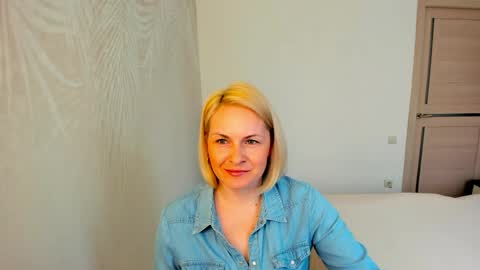 Snapshot of alicee__grace chatting on April 20, 9:34 am Alicee online show from April 20, 9:34 am
