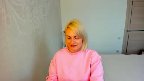 Snapshot of alicee__grace chatting on April 28, 8:41 am Alicee online show from April 28, 8:41 am