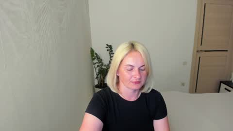 Alicee online show from June 20, 5:49 pm