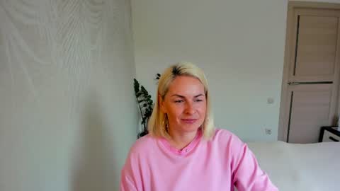 Alicee online show from June 26, 9:03 am