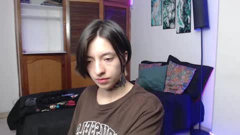 alicee_logan_ online show from October 9, 1:47 am