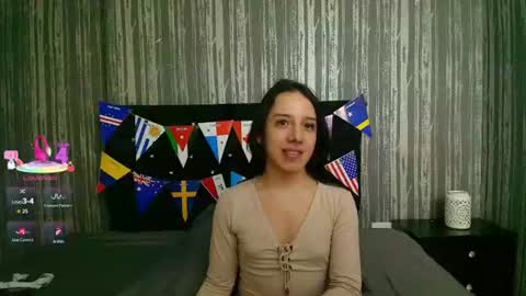 alicee_moonn online show from June 14, 5:15 pm