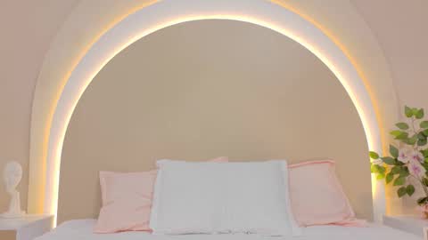 alice online show from October 15, 5:02 pm