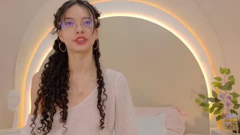 alice online show from January 7, 7:05 pm