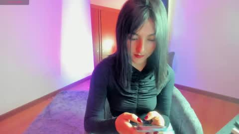 Alice online show from April 15, 7:58 pm