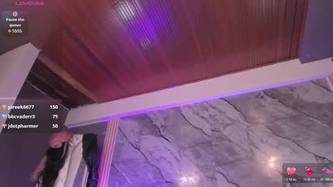 Snapshot of alicee_stone_ chatting on December 19, 12:39 am alicee_stone_ online show from December 19, 12:39 am