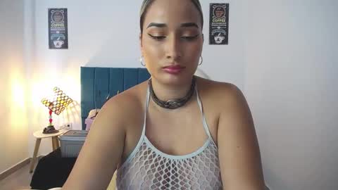 Alicia    1000 PM - 600 AM COLOMBIAN TIME online show from October 9, 9:24 pm