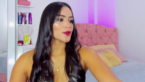 Snapshot of alicekiing_ chatting on February 25, 4:35 am ALICEKIING online show from February 25, 4:35 am