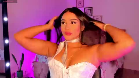 Snapshot of alicekiing_ chatting on November 7, 3:50 am ALICEKIING online show from November 7, 3:50 am