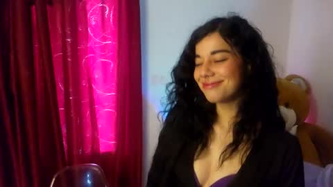 Snapshot of alicekingdom chatting on June 25, 8:02 pm Alicekingdom online show from June 25, 8:02 pm