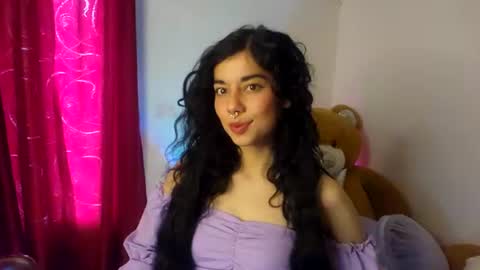Snapshot of alicekingdom chatting on June 26, 9:30 pm Alicekingdom online show from June 26, 9:30 pm