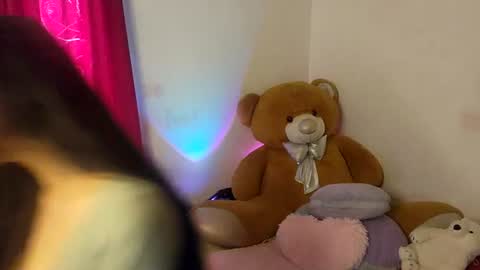 Snapshot of alicekingdom chatting on June 30, 8:32 pm Alicekingdom online show from June 30, 8:32 pm