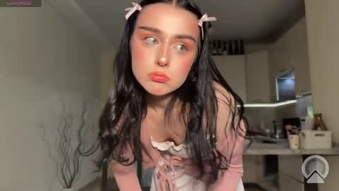 Snapshot of alicelaney chatting on April 3, 8:07 pm alicelaney online show from April 3, 8:07 pm