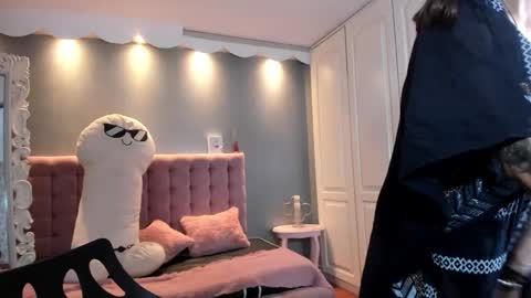 Alice online show from February 18, 1:29 pm