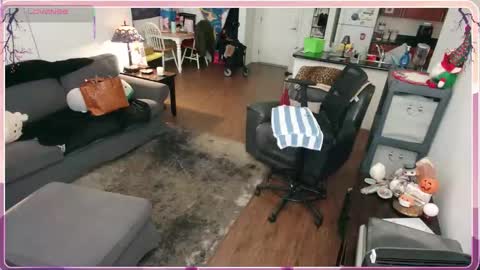 Snapshot of aliceliddell710 chatting on December 16, 6:02 pm Alice Liddell online show from December 16, 6:02 pm