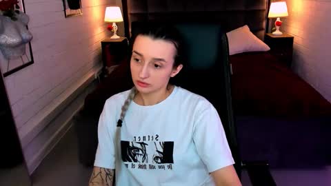 Alice online show from October 2, 1:07 pm