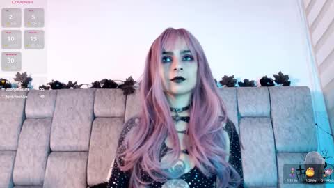 alicenoir_ online show from November 4, 11:15 pm