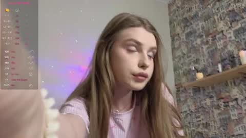 Alice online show from December 21, 4:03 pm