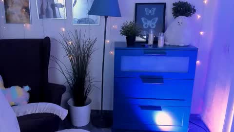 Snapshot of alicepopsy chatting on November 30, 11:36 am Alice online show from November 30, 11:36 am