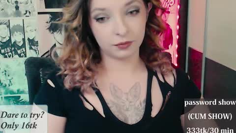 Snapshot of aliceriddle1 chatting on February 23, 7:33 pm aliceriddle1 online show from February 23, 7:33 pm