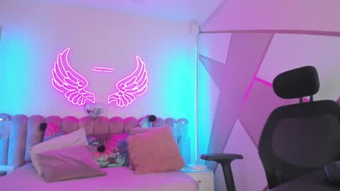 Alice online show from February 7, 2:43 pm