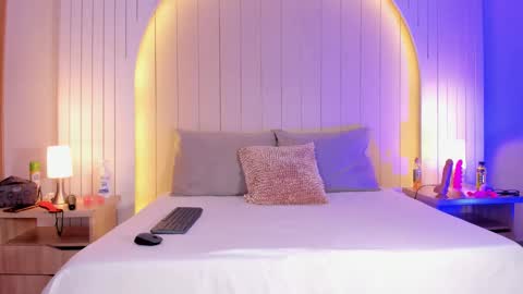 Snapshot of alicesandoval_ chatting on December 15, 11:25 am ALICE online show from December 15, 11:25 am