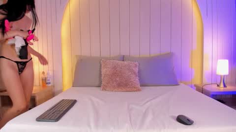 Snapshot of alicesandoval_ chatting on December 17, 11:38 am ALICE online show from December 17, 11:38 am