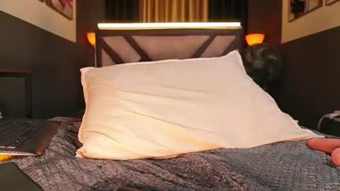 alicetaylor_1 online show from July 2, 3:23 am