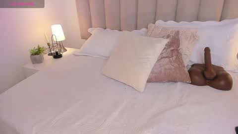 Snapshot of aliceveraa_ chatting on February 28, 5:26 pm Alice Vera online show from February 28, 5:26 pm