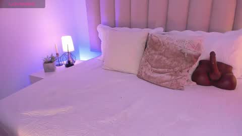 Snapshot of aliceveraa_ chatting on March 10, 4:35 pm Alice Vera online show from March 10, 4:35 pm
