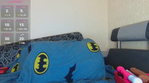 Snapshot of alicewoolfy chatting on February 23, 10:20 pm AliceWoolfy online show from February 23, 10:20 pm