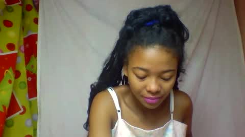 Snapshot of alicia9794 chatting on May 11, 8:09 am alicia9794 online show from May 11, 8:09 am