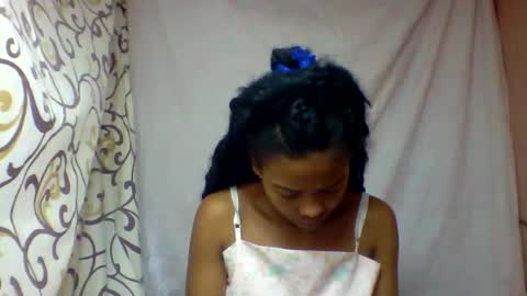 Snapshot of alicia9794 chatting on June 7, 10:41 am alicia9794 online show from June 7, 10:41 am