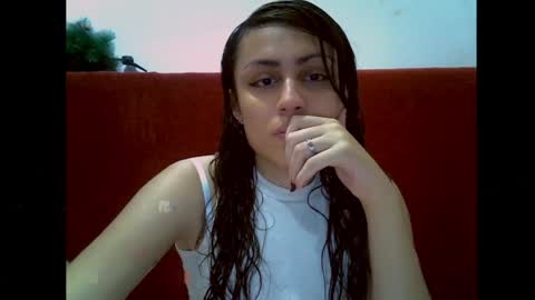 alicia_axiom online show from May 2, 6:24 pm