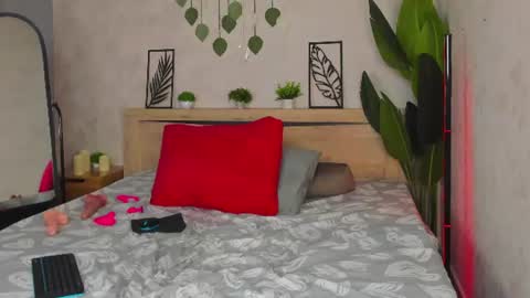 Snapshot of alicia_hars chatting on June 22, 3:25 am Alicia 2 GMT 3am-9am TueThuFriSun 9am-15pm Sat online show from June 22, 3:25 am