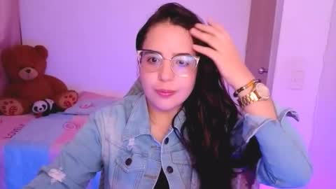Snapshot of alicia_hotxx chatting on March 20, 6:13 pm alison online show from March 20, 6:13 pm